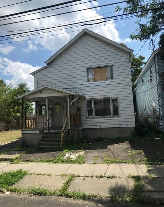 1st image of 84 Pine St
