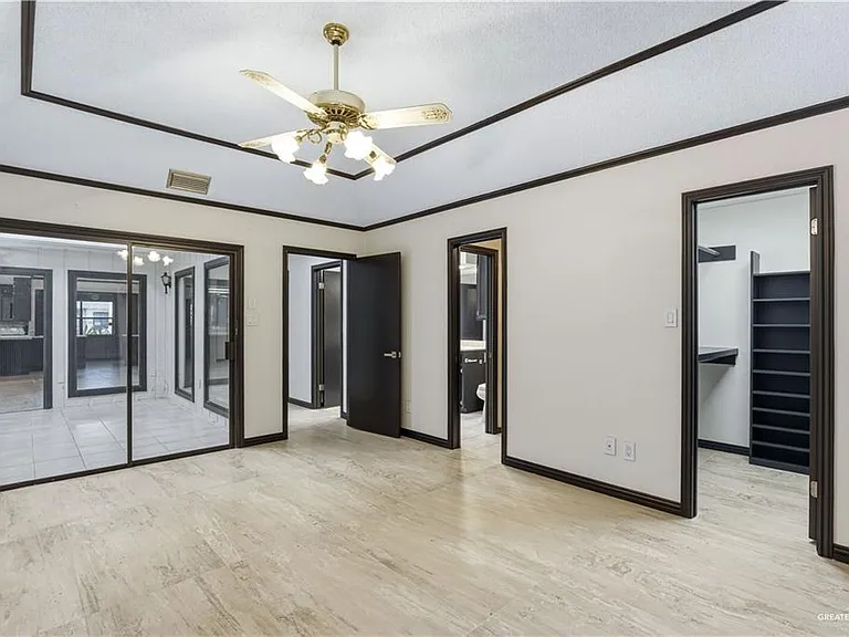 413 Toronto Ave — Photo 11