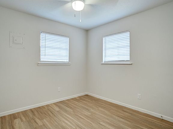 5th image of 226 Hickory St #A