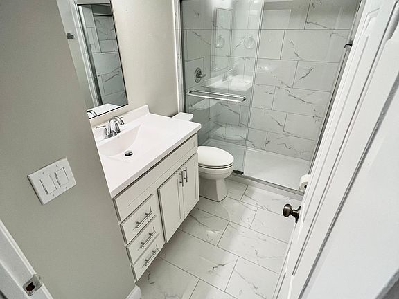 5th image of 9067 W Swan Cir
