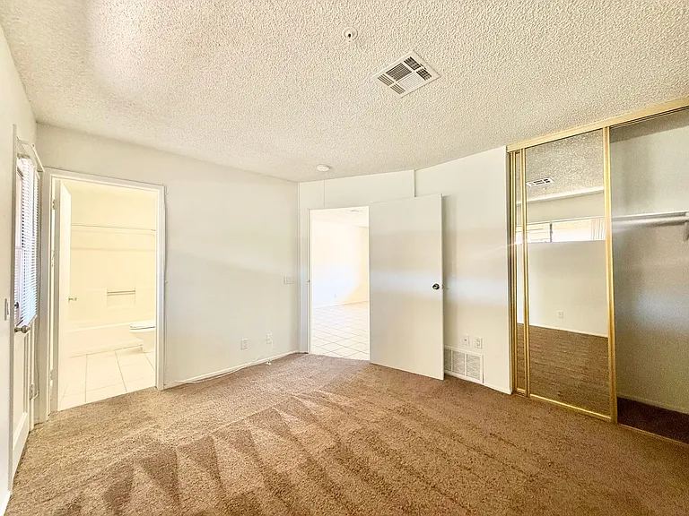 44620 San Rafael Ave #6 — Photo 8