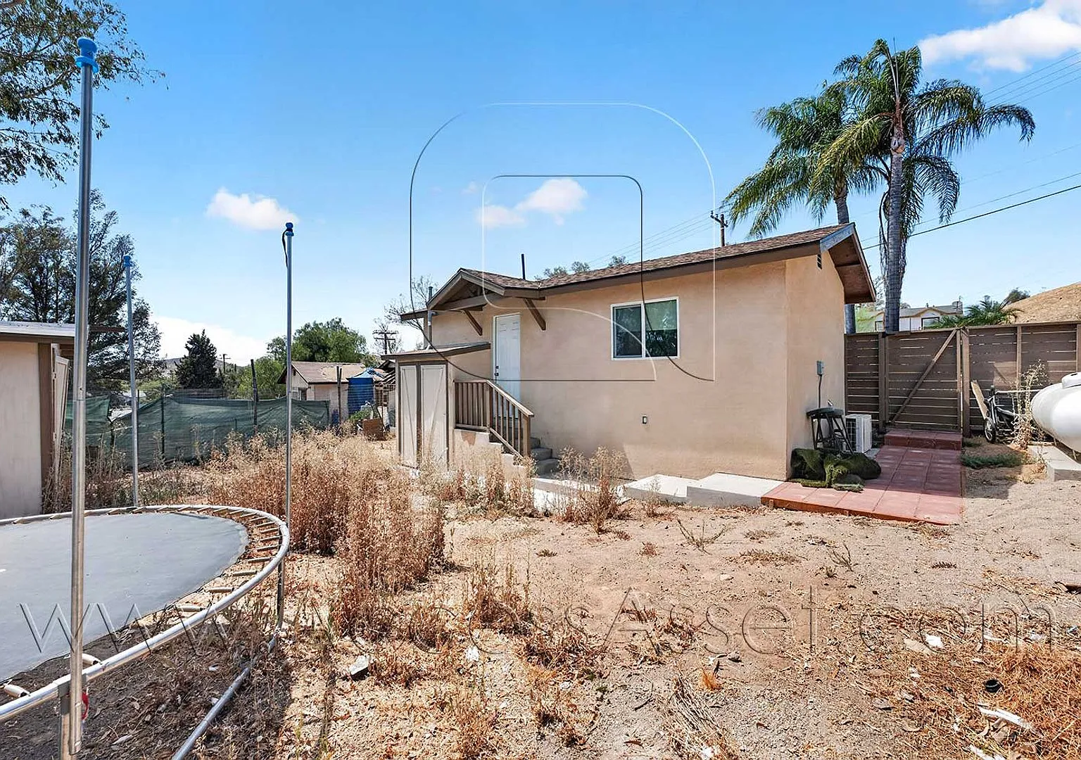 Comfortable 2 Bedroom Home with Open Living Space in Menifee — Photo 4
