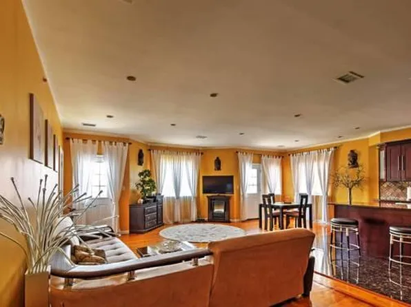 2841 Ford St, Brooklyn, NY 11235