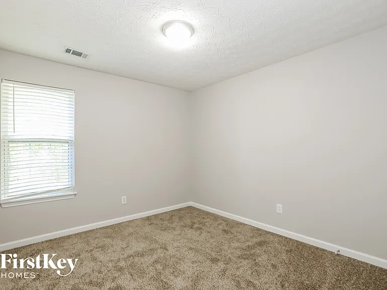 7008 Setters Way — Photo 11