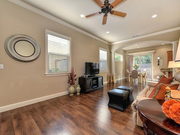 4th image of 6109 Via Presidio Ln