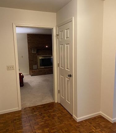 3rd image of 607 Greenway Dr