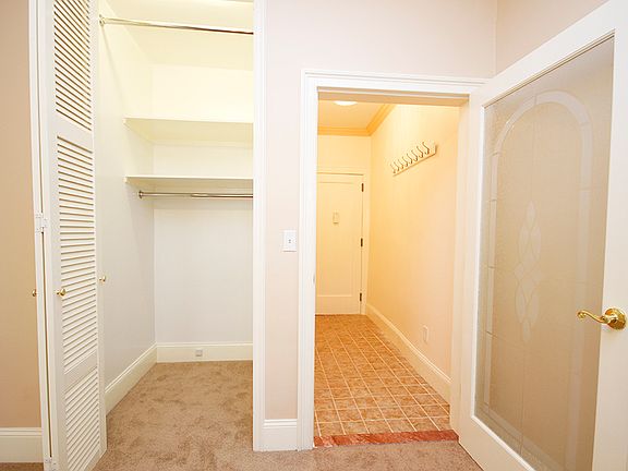 4th image of 44-15 43rd Ave #6A