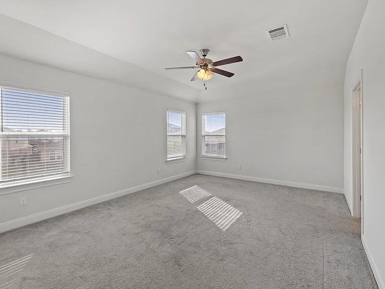 138 Fern Dr — Photo 33