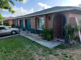 3225 SW Santa Barbara Pl, Cape Coral, FL 33914