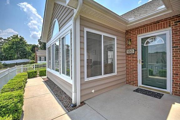 4th image of 150 Avonlea Pl