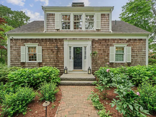 74 Fells Pond Road, Mashpee, MA 02649