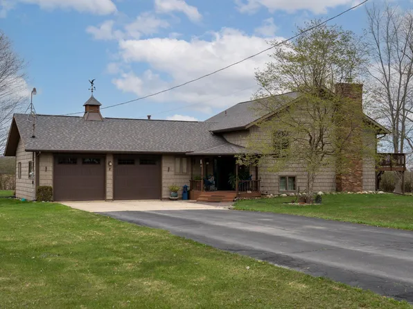 4575 E Walton Rd, Shepherd, MI 48883