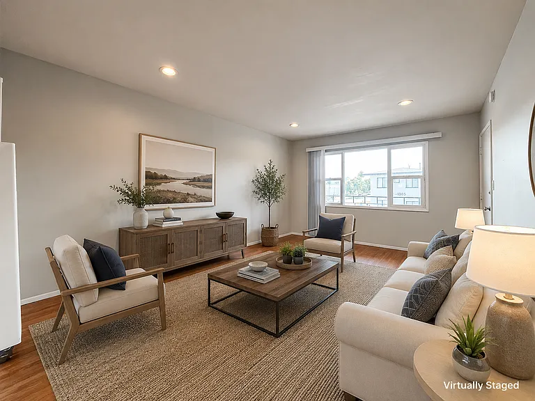 4777 San Vicente Blvd #6 — Photo 1