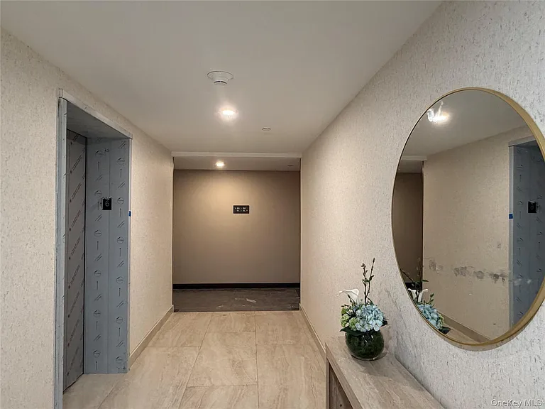 3371 Prince St #6L — Photo 15