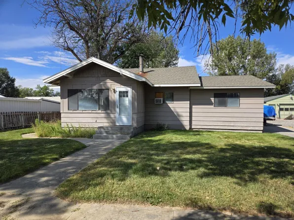 136 Oregon Ave, Lovell, WY 82431