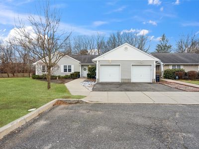 304 Peconic #304, Melville, NY, 11747