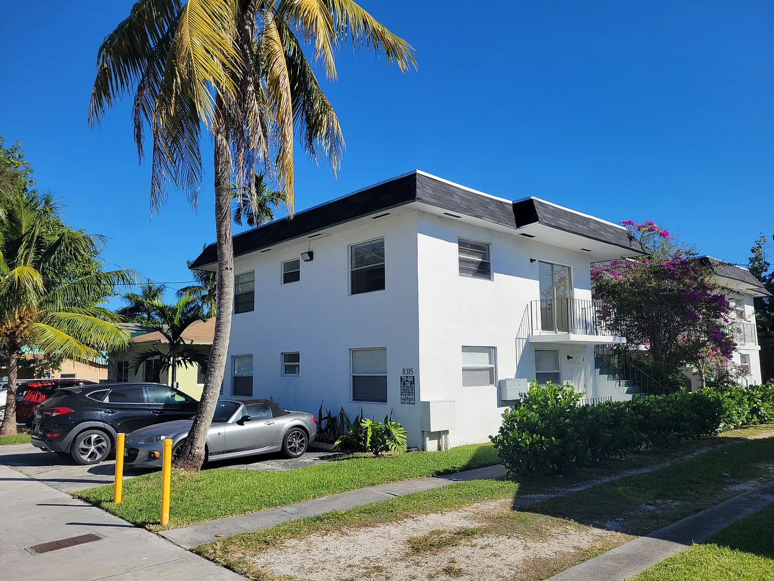 8315 NE Miami Ct — Photo 1