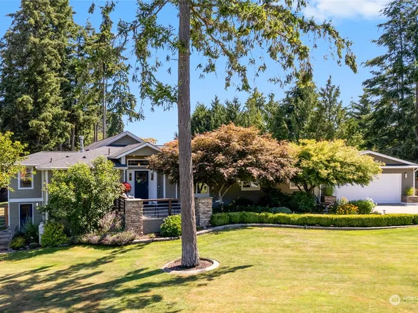 223 Island Blvd, Fox Island, WA 98333