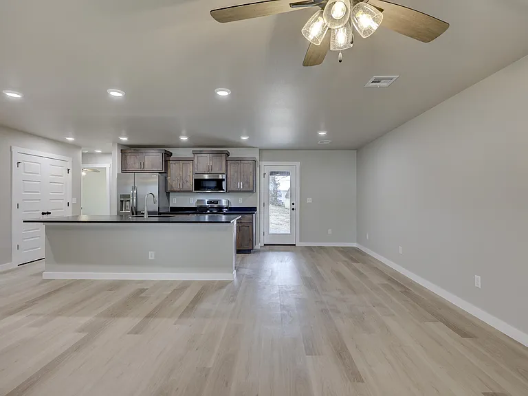 2520 Quincy St #2520 — Photo 2
