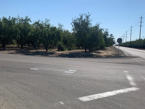 16401 E River Rd, Ripon, CA 95366