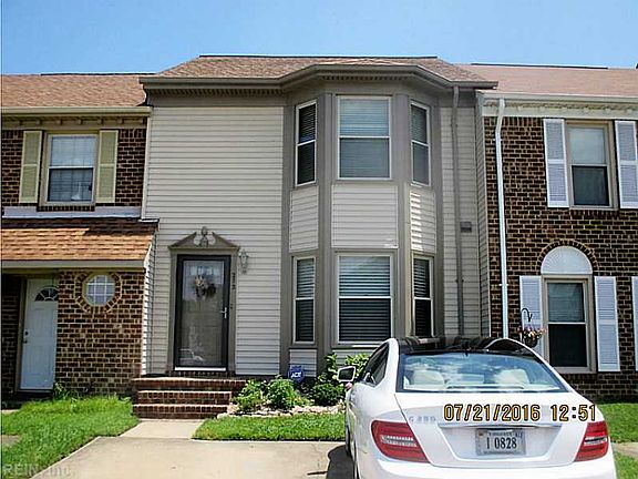 2nd image of 272 Windbrooke Ln