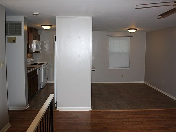 2nd image of 311 Broken Arrow Ct