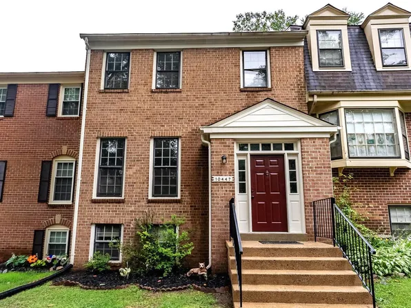 10447 Carriagepark Ct, Fairfax, VA 22032