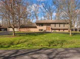 64 Deerpath Rd, Valparaiso, IN 46385