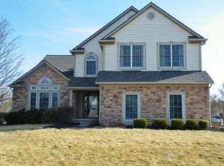 6083 Nova Park Ln, Hilliard, OH 43026