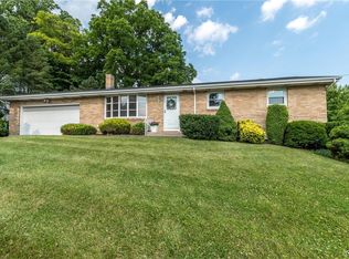 30 Forest Dr, Nazareth, PA 18064