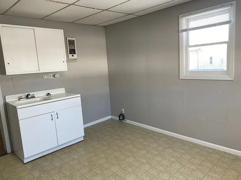 405 2nd St NE — Photo 4