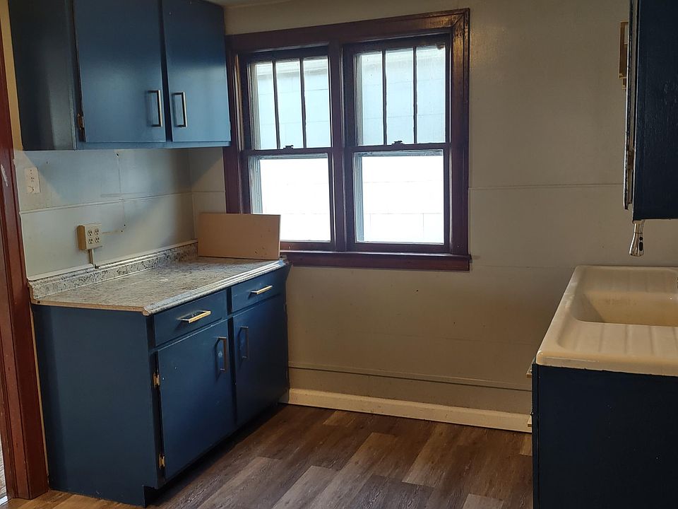 1st image of 27 Ontario St Unit 2