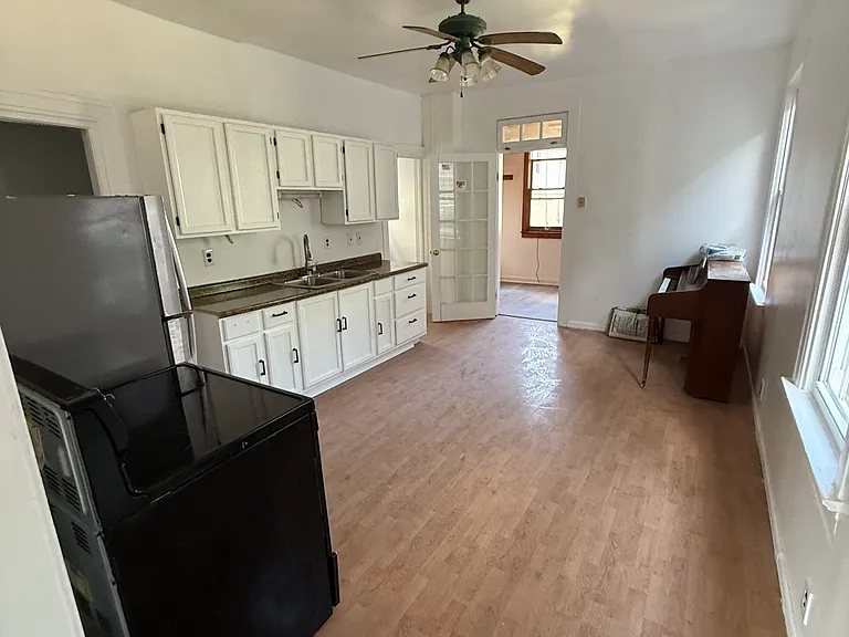 1217 Lookout Ave — Photo 7