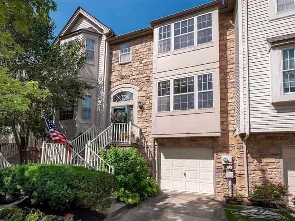 4031 Waterford Dr, Center Valley, PA 18034