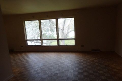 4th image of 612 N Longwood Ct