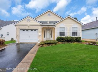 190 Canterbury Ln, Toms River, NJ 08757