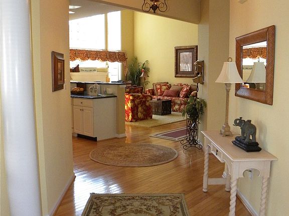 5th image of 31338 Lynn Dr