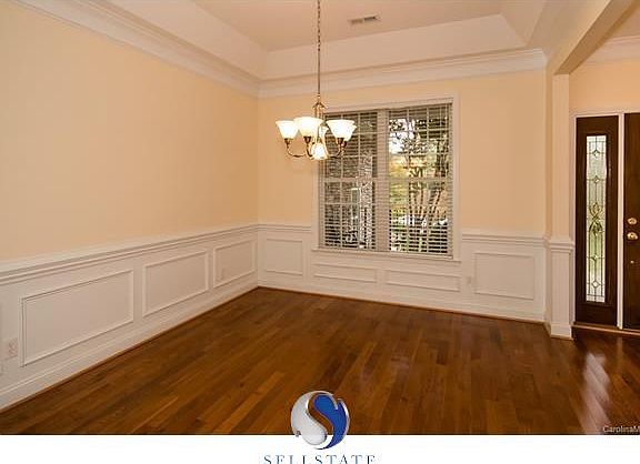 Dining Room - Tray Ceiling & Molding