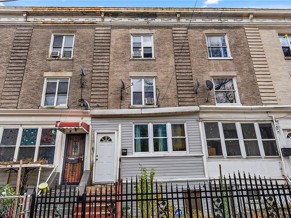 1st image of 2340 Aqueduct Avenue
