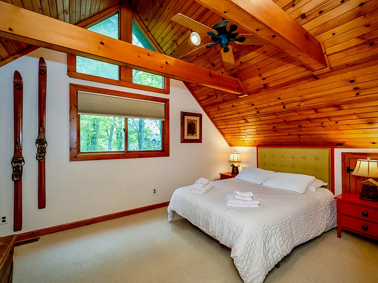 7258 E Beach Dr — Photo 21