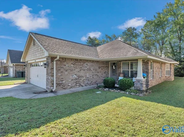 5023 Montauk Trl SE, Owens Cross Roads, AL 35763
