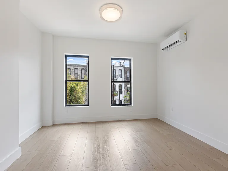 352 Palmetto St #1L — Photo 5