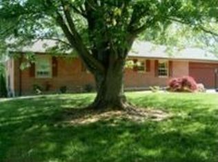 1232 Spring Lake Cor, Quincy, IL 62305