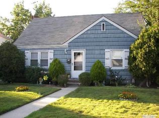 949 Ardmore Rd, Baldwin, NY 11510