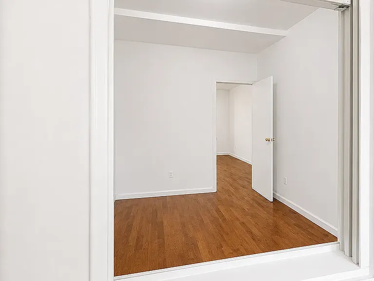 294 Harman St #2X — Photo 6