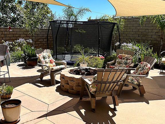 4th image of 5064 Snowberry Dr