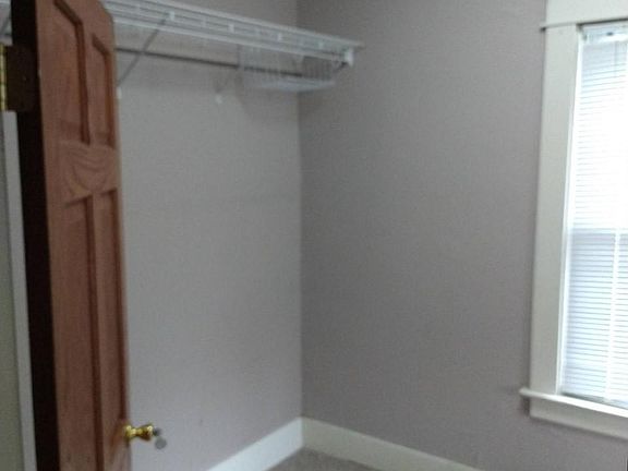 2nd image of 1031 Charleston St