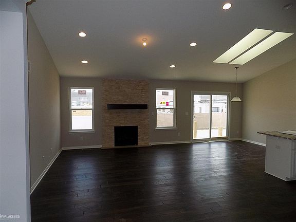 2nd image of 49410 Chapel Hill Dr Unit 61