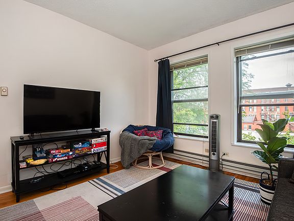 4th image of 5333 S Ellis Ave #3A
