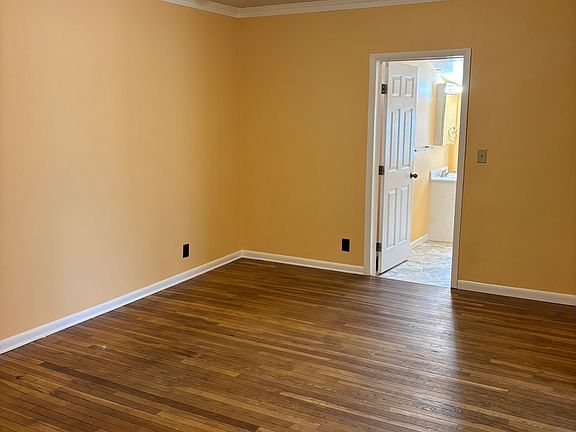 5th image of 717 S Main Ave